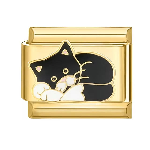 Sleeping Cat on Gold Charm